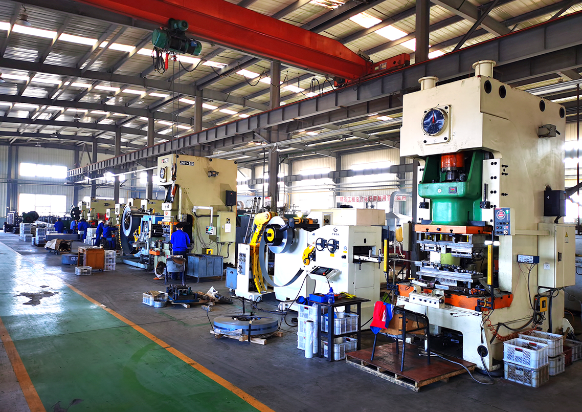  奧鵬汽車零部件生產(chǎn)車間 - 4